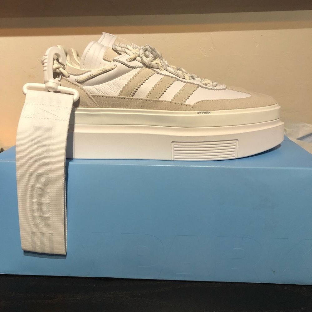 Ivy Park Tennis Shoes size 11